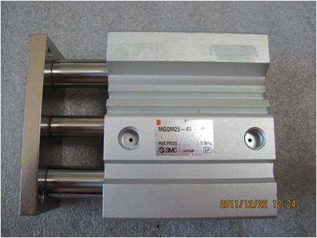 AIR CYLINDER(SMC MGQM25M-40)