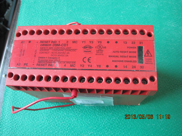 SAFETY MAT CONTROL UNIT D9M-CD1