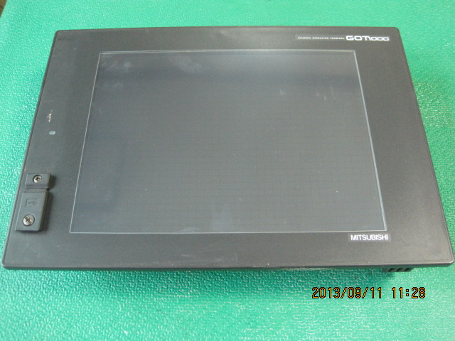 MITSUBISHI GRAPHIC OPERTION TERMINAL GT1575-VTBA(중고) 미쓰비씨 터치패널