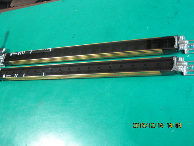 SAFETY LIGHT CURTAIN F3SJ-0470P30 (중고)