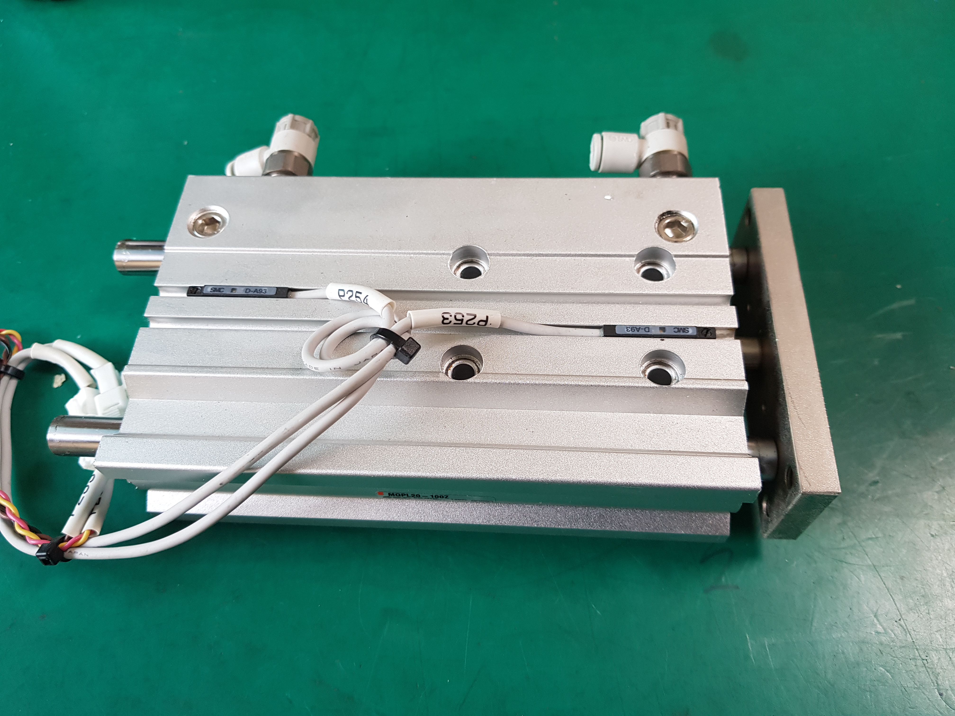 GUIDE CYLINDER MGPL20-100Z (중고)