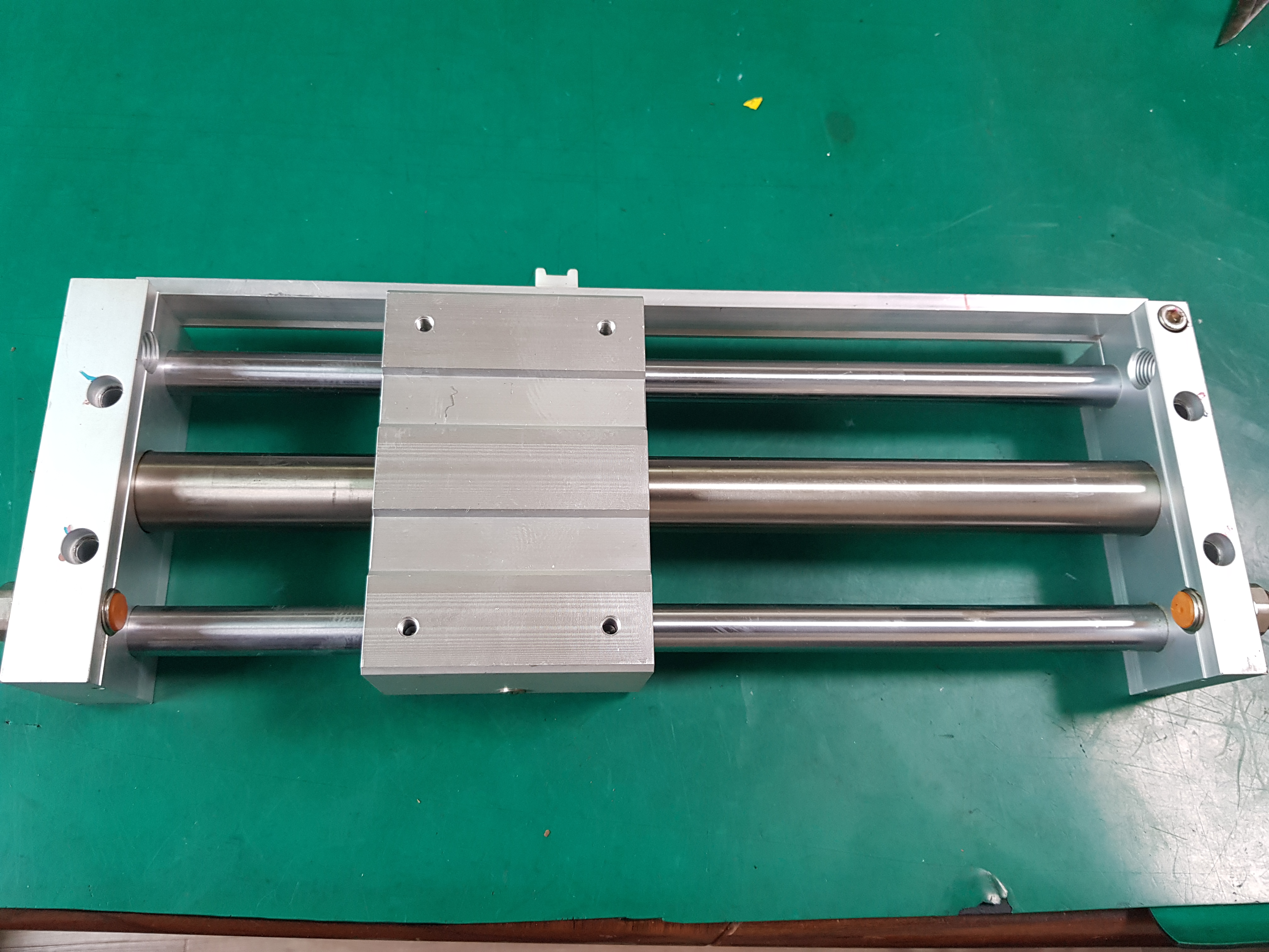 RODLESS CYLINDER CY1L25H-250-A73(중고)