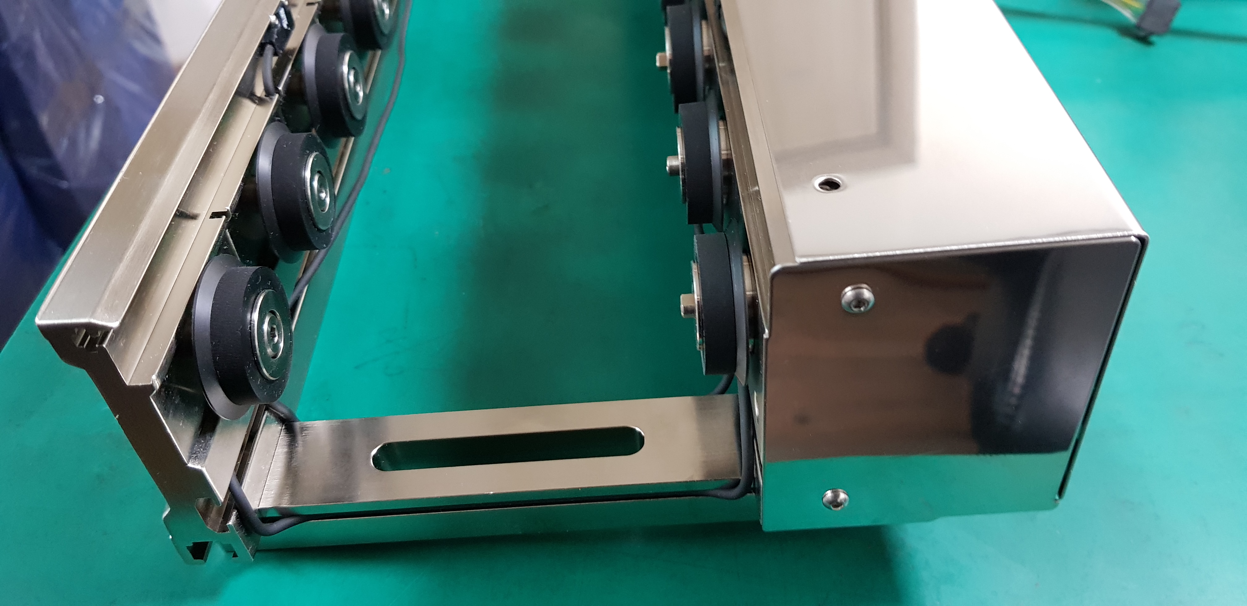 ROLLER CONVEYOR L=750mm, 1,250mm (미사용품)