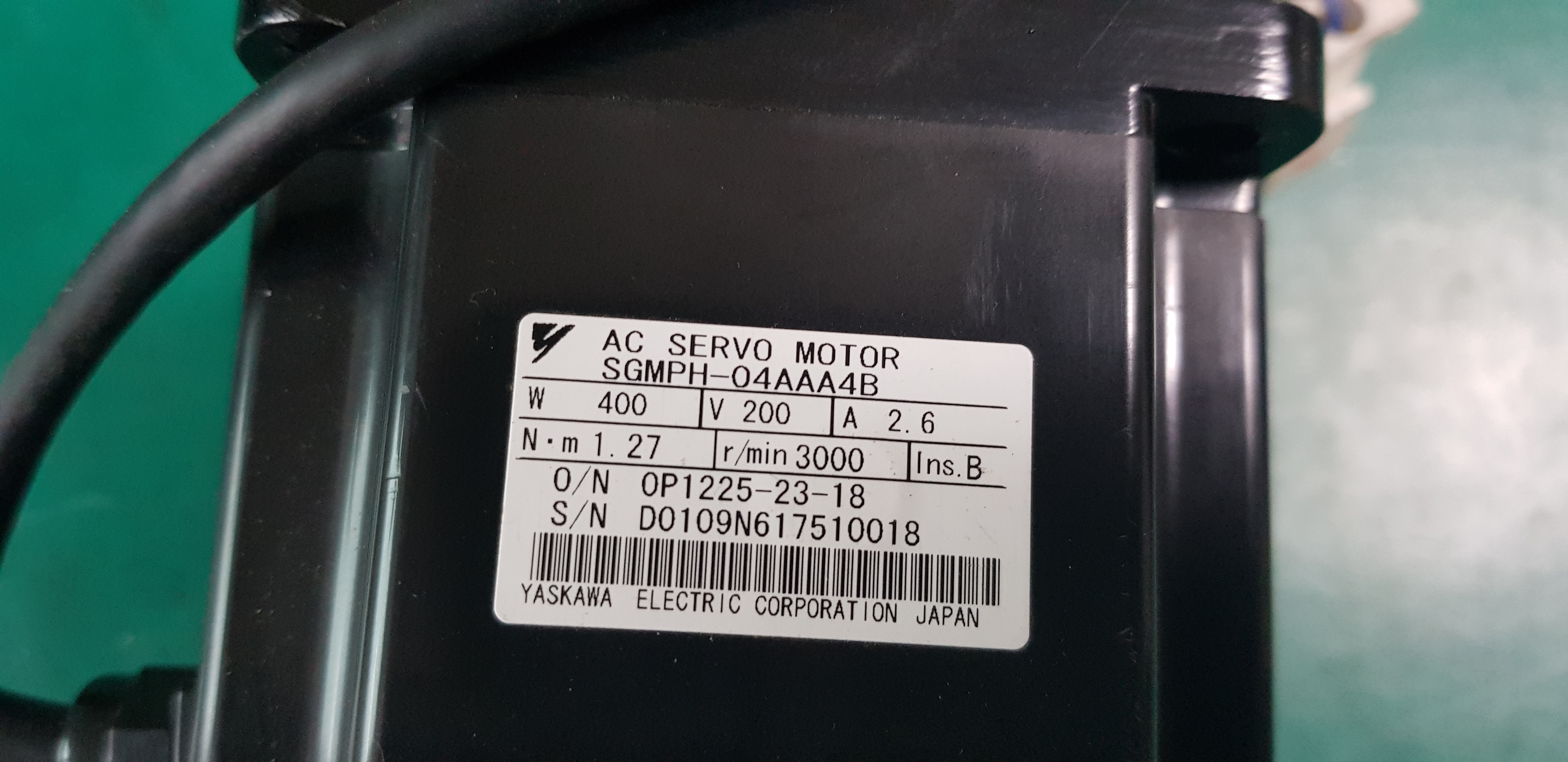 AC SERVO MOTOR SGMPH-04AA4B (400W-중고)