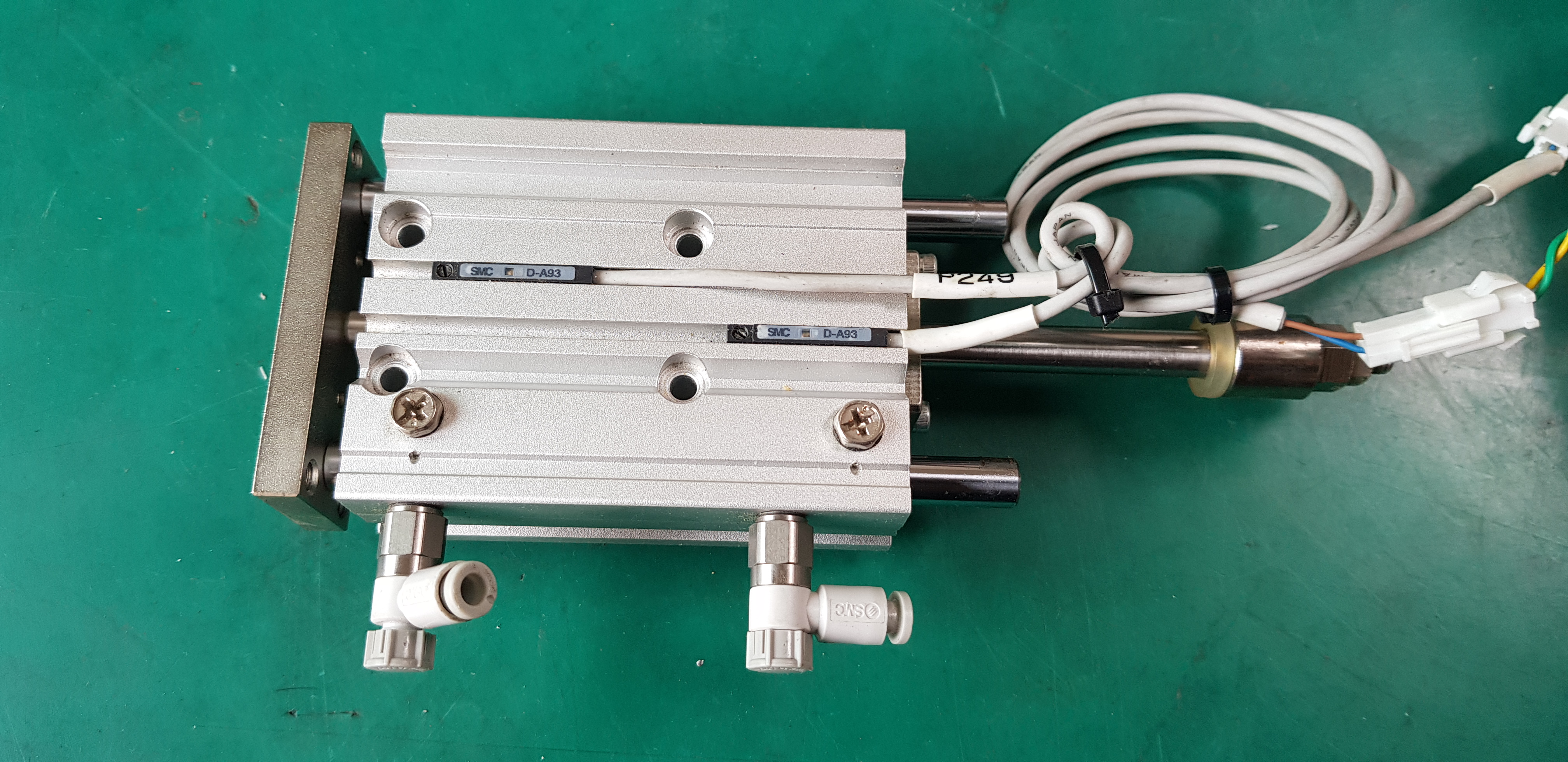 SMC GUIDE CYLINDER MGPL16-50AZ-XC8 (중고) GUIDE CYLINDER 