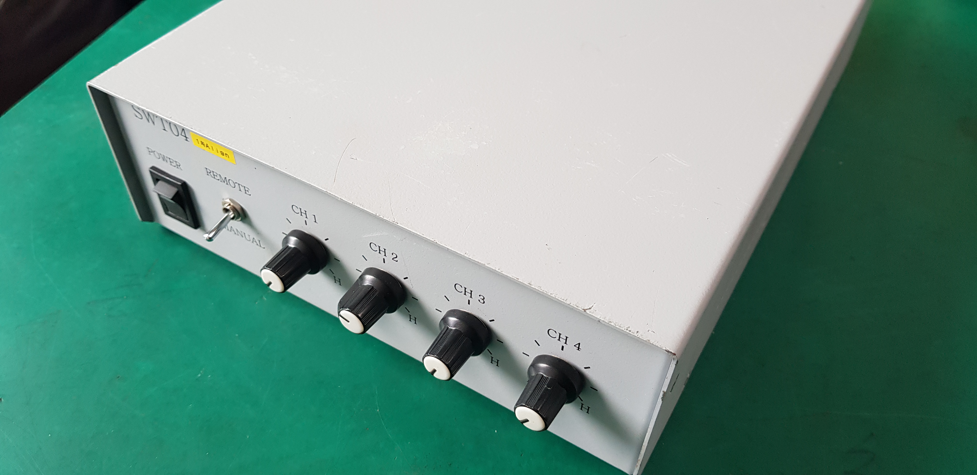 LIGHT CONTROLLER SWT04 (중고)