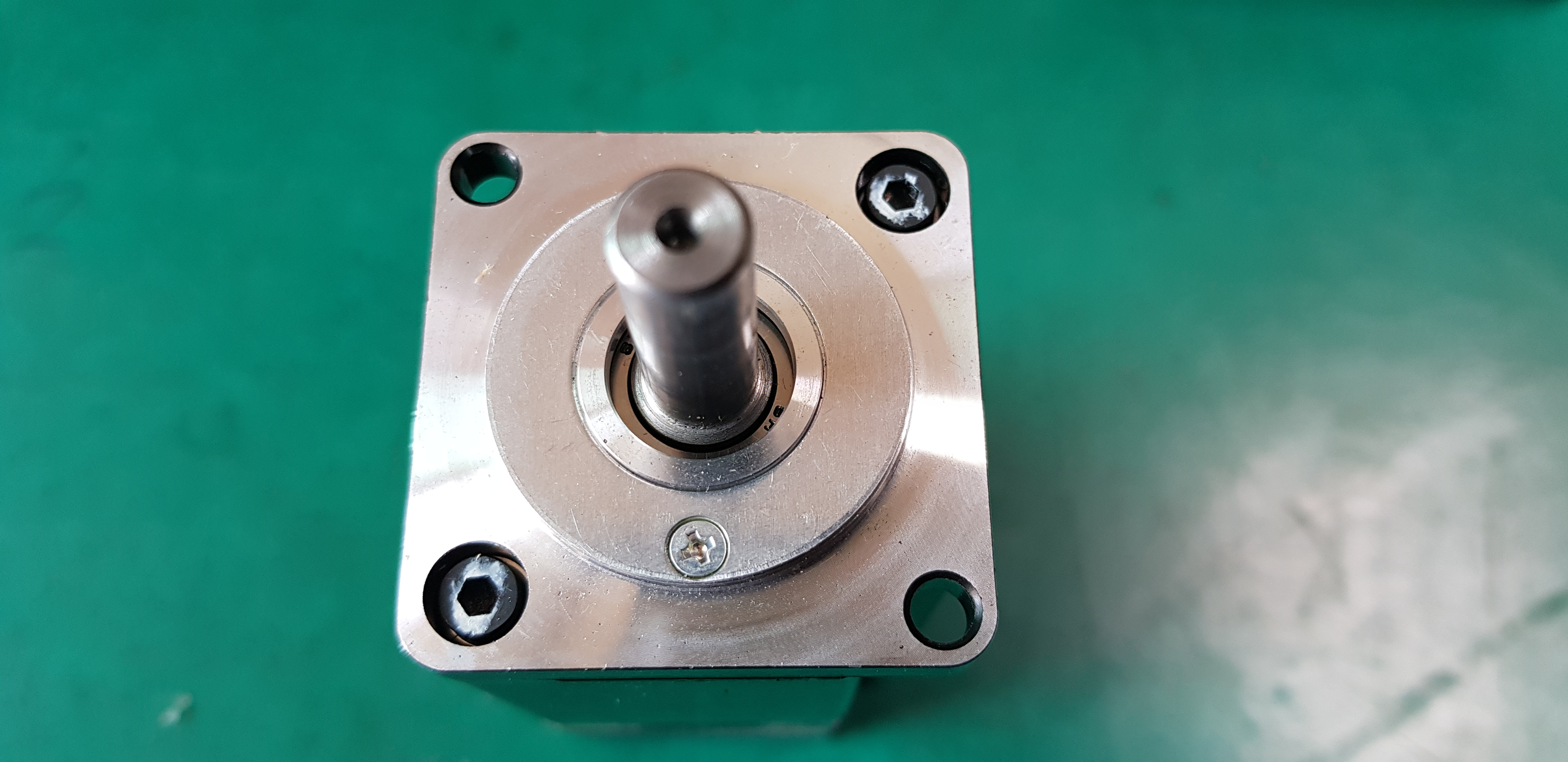 (미사용중고) YASKAWA AC SERVO MOTOR SGMJV-01ADL21 100W  야스까와 서보모타
