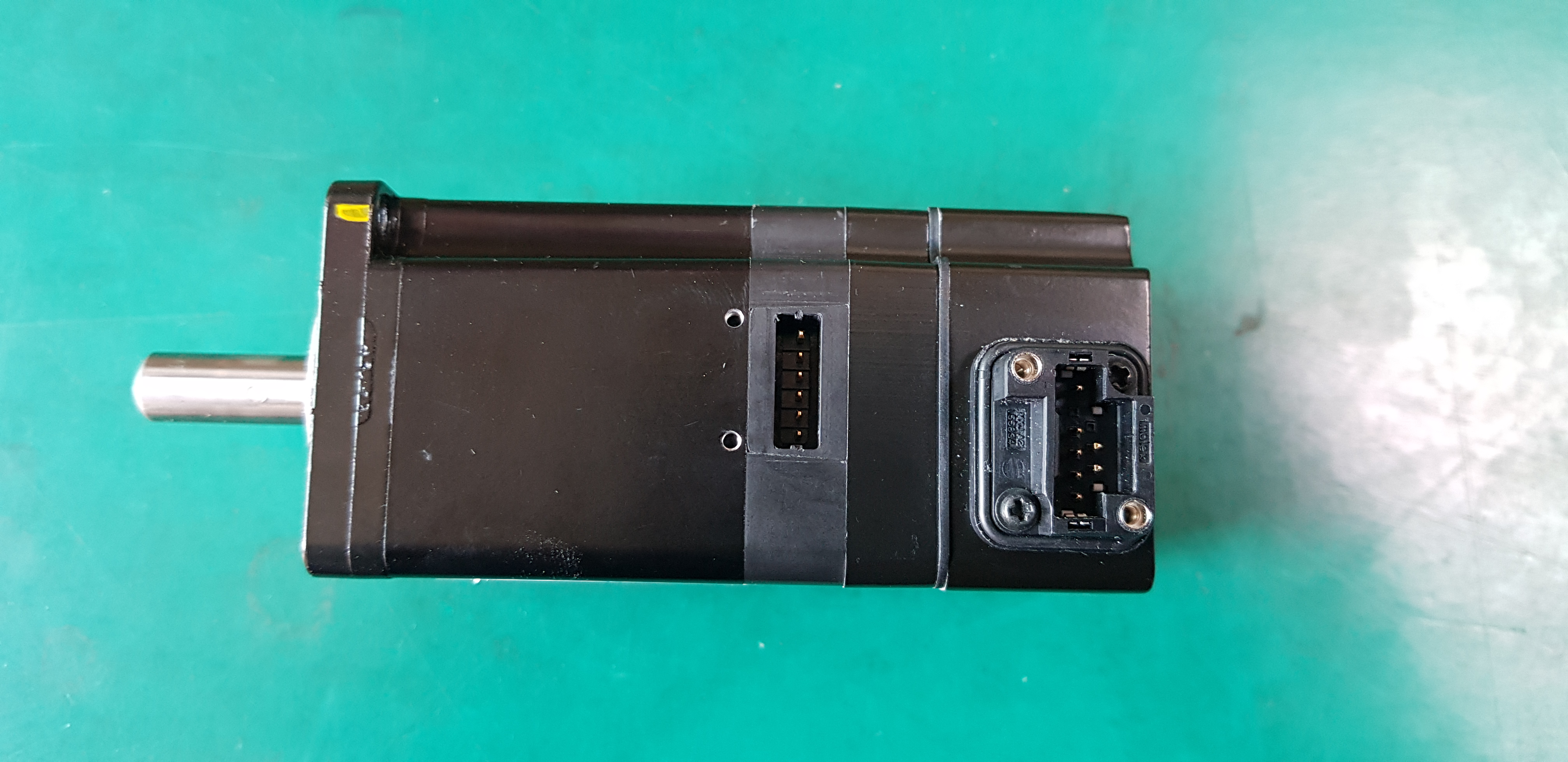 (미사용중고) YASKAWA AC SERVO MOTOR SGMJV-01ADL21 100W  야스까와 서보모타