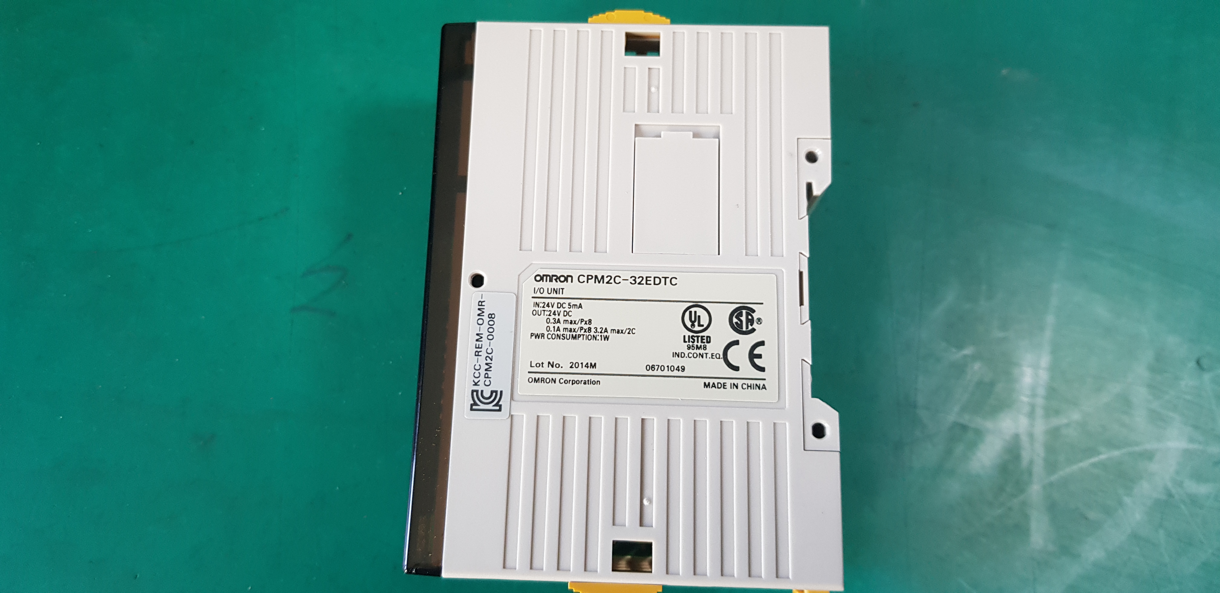 OMRON I/O UNIT CPM2C-32EDTC (중고)