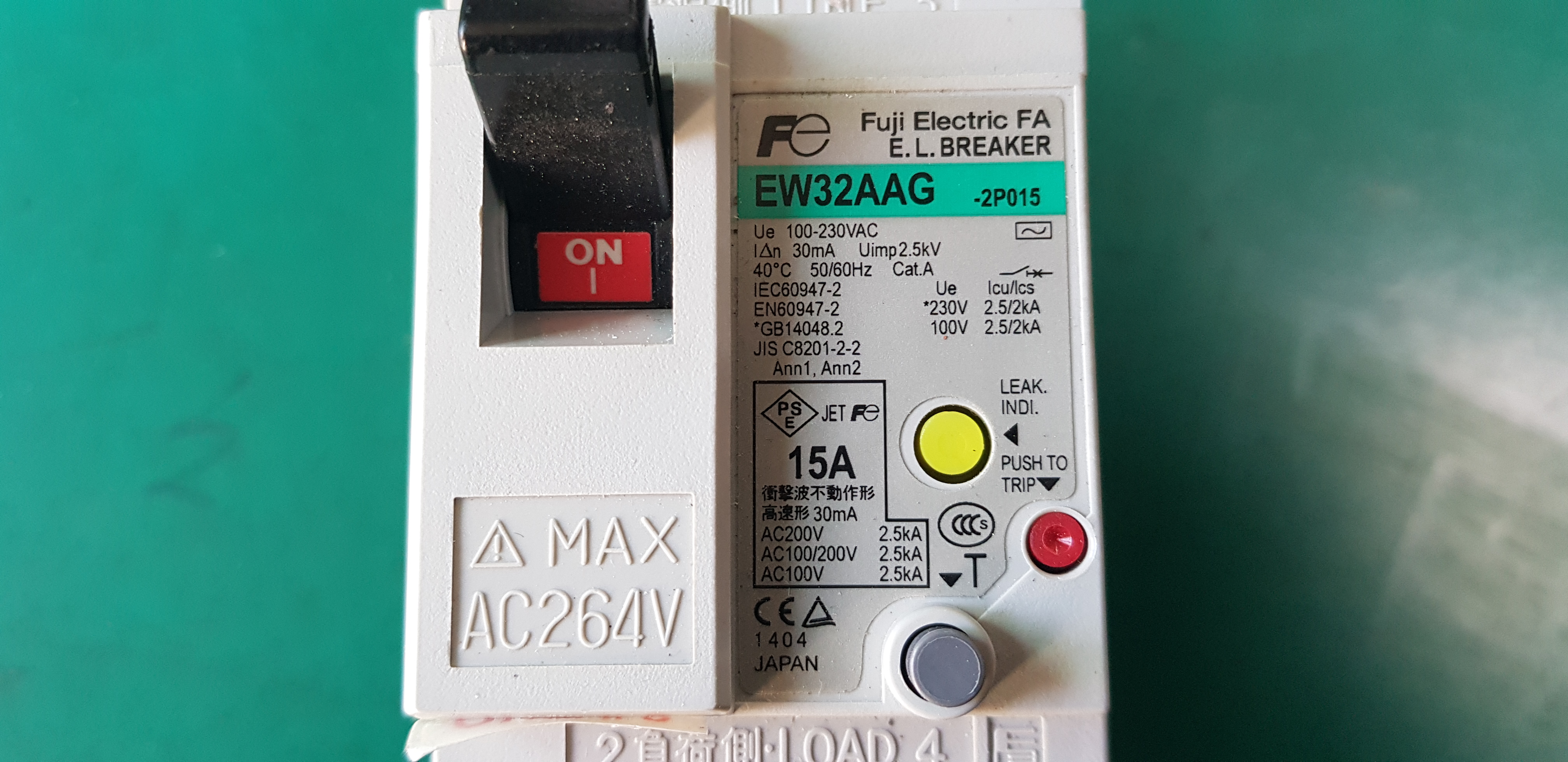 E.L BREAKER EW32AAG 15A (중고)