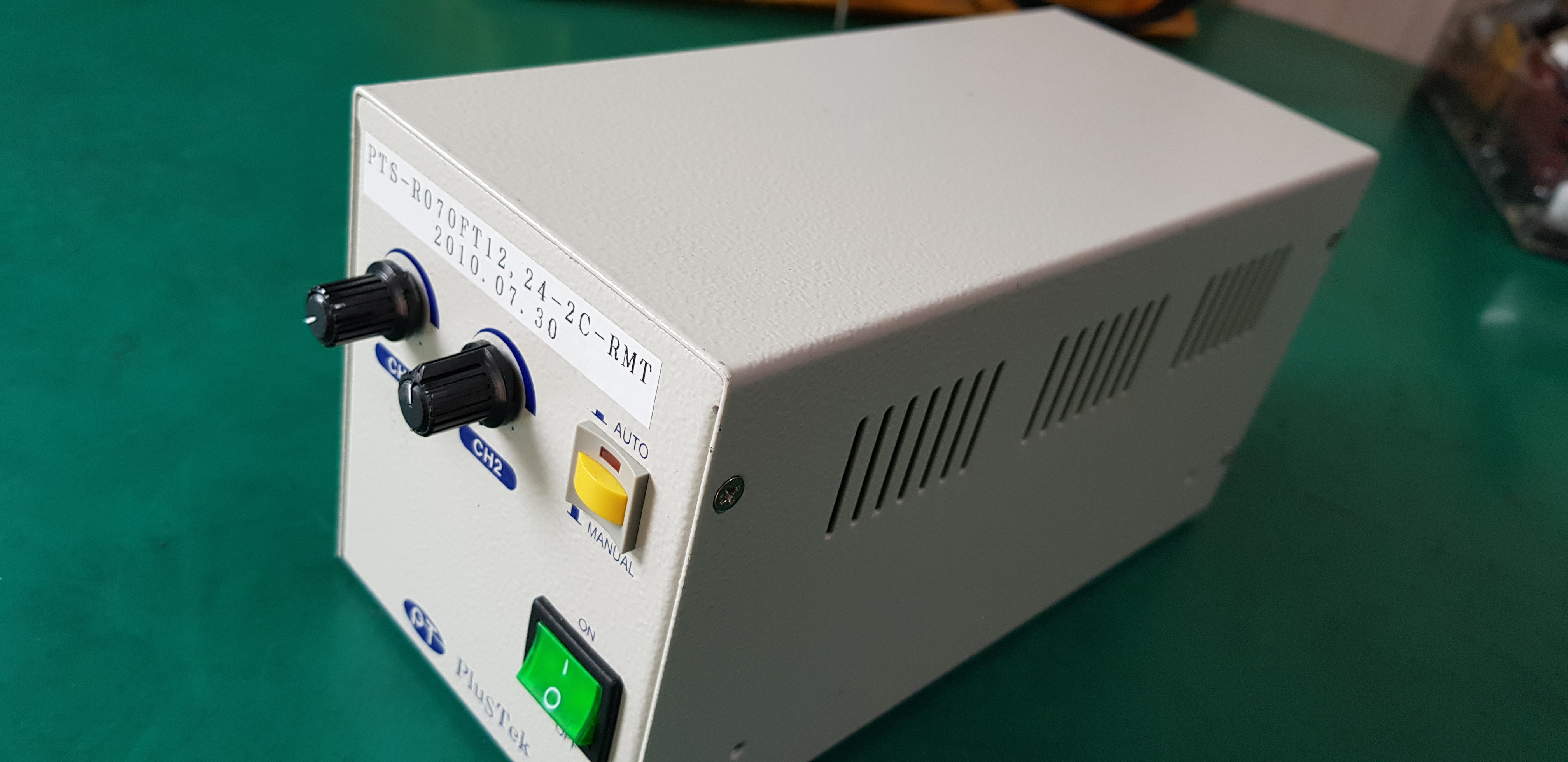 LIGHT CONTROLLER RTS-R070FT12 24-2C-RMT (중고)