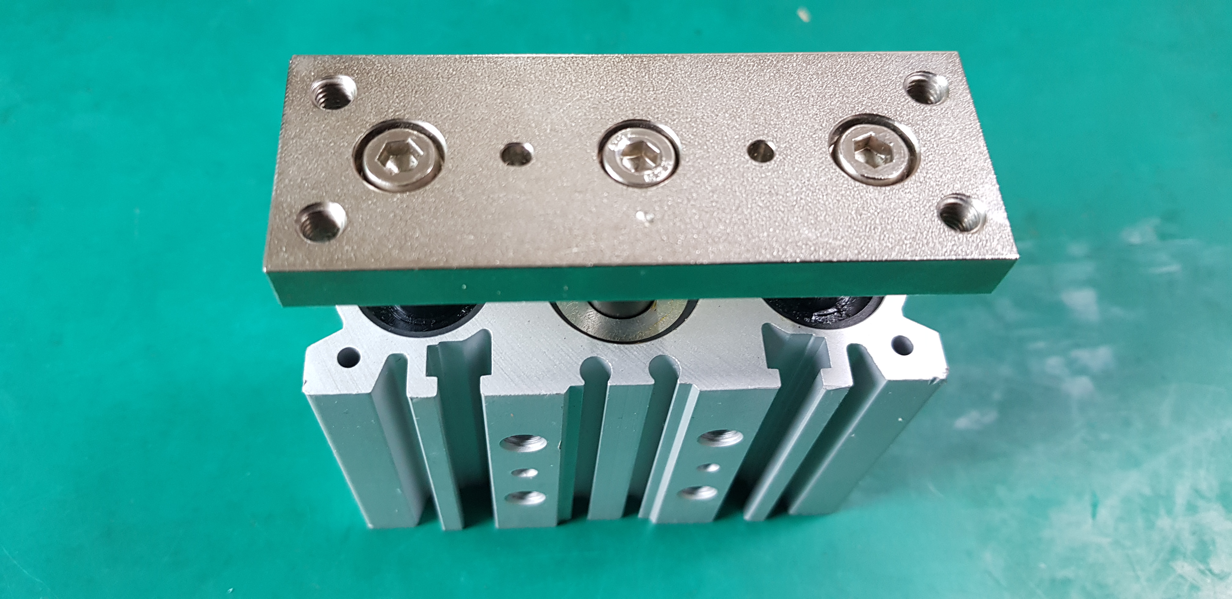 GUIDE CYLINDER MGPL20-10Z (미사용 중고)