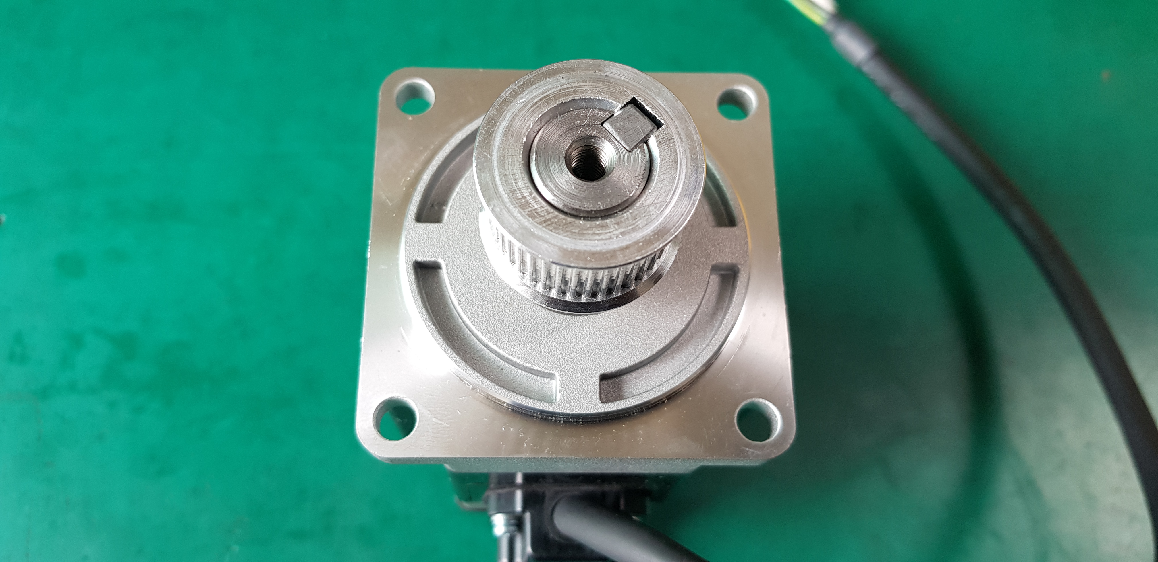 AC SERVO MOTOR GYB201D5-RC2 (200W 중고)