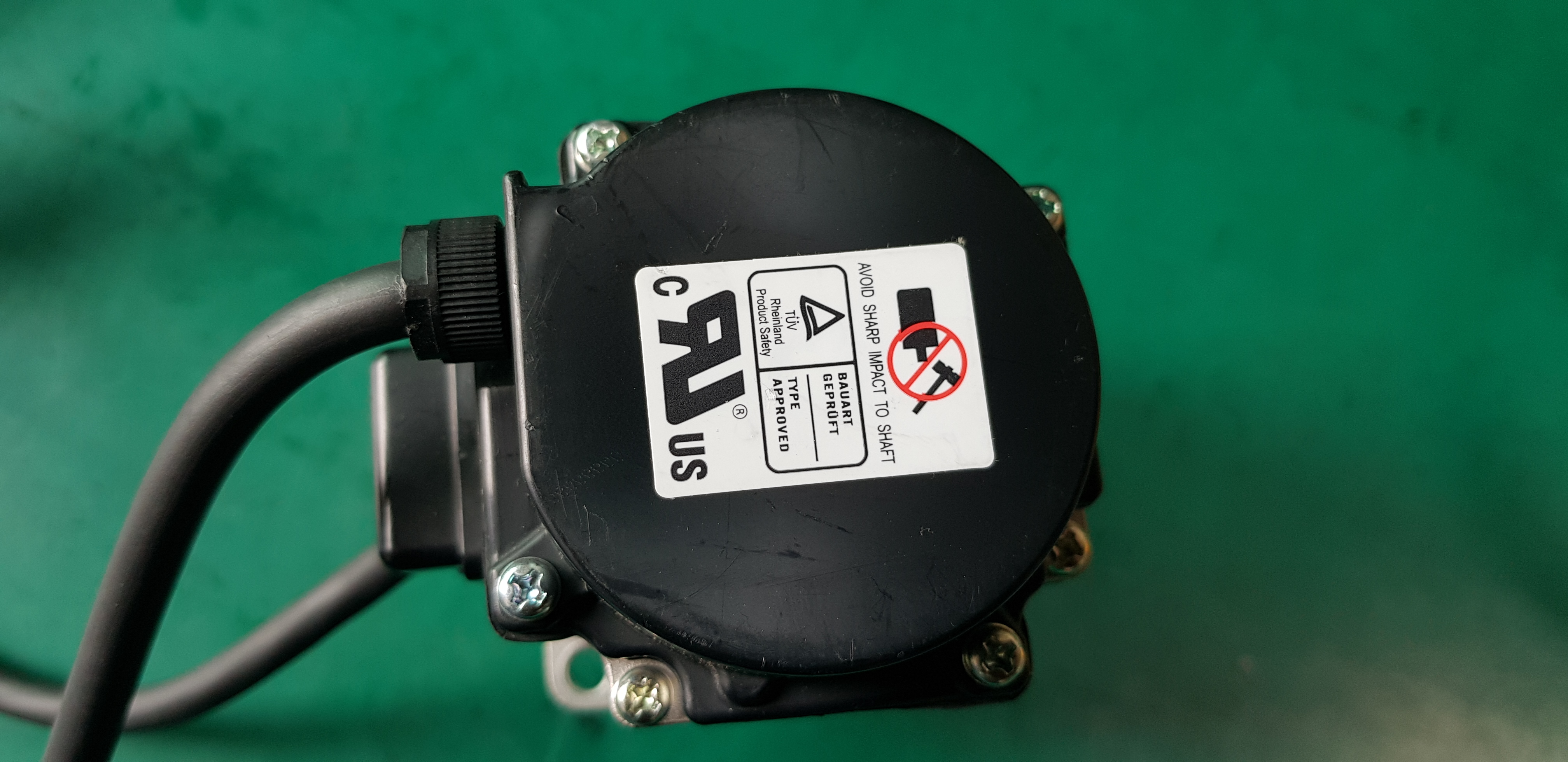 AC SERVO MOTOR GYB201D5-RC2 (200W 중고)