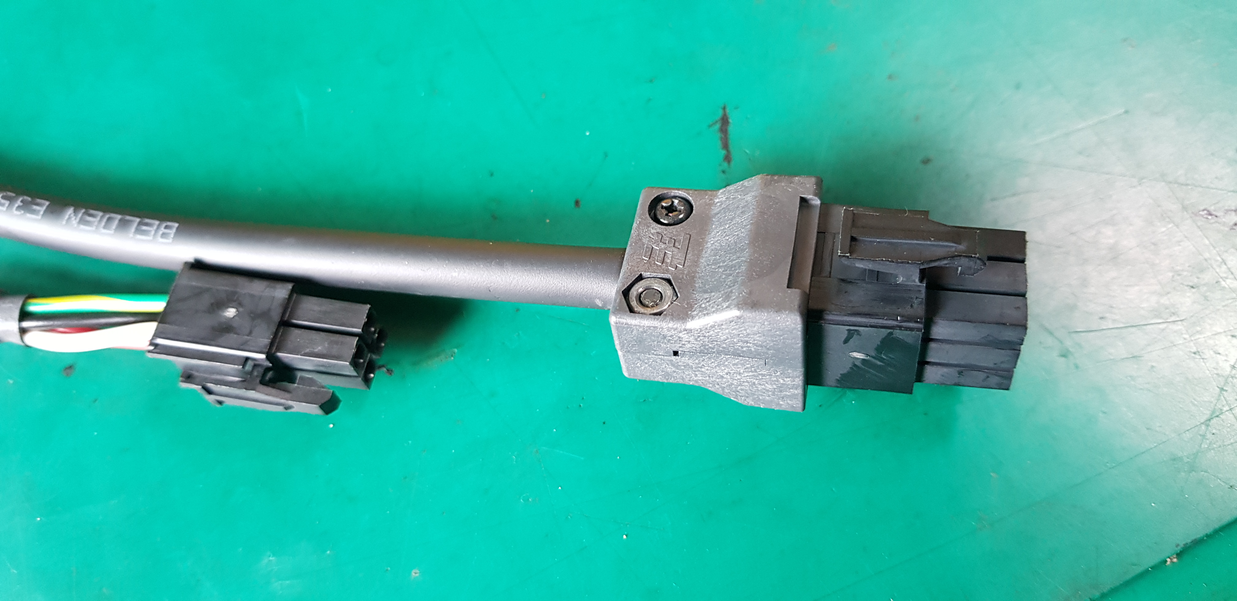 AC SERVO MOTOR GYB201D5-RC2 (200W 중고)