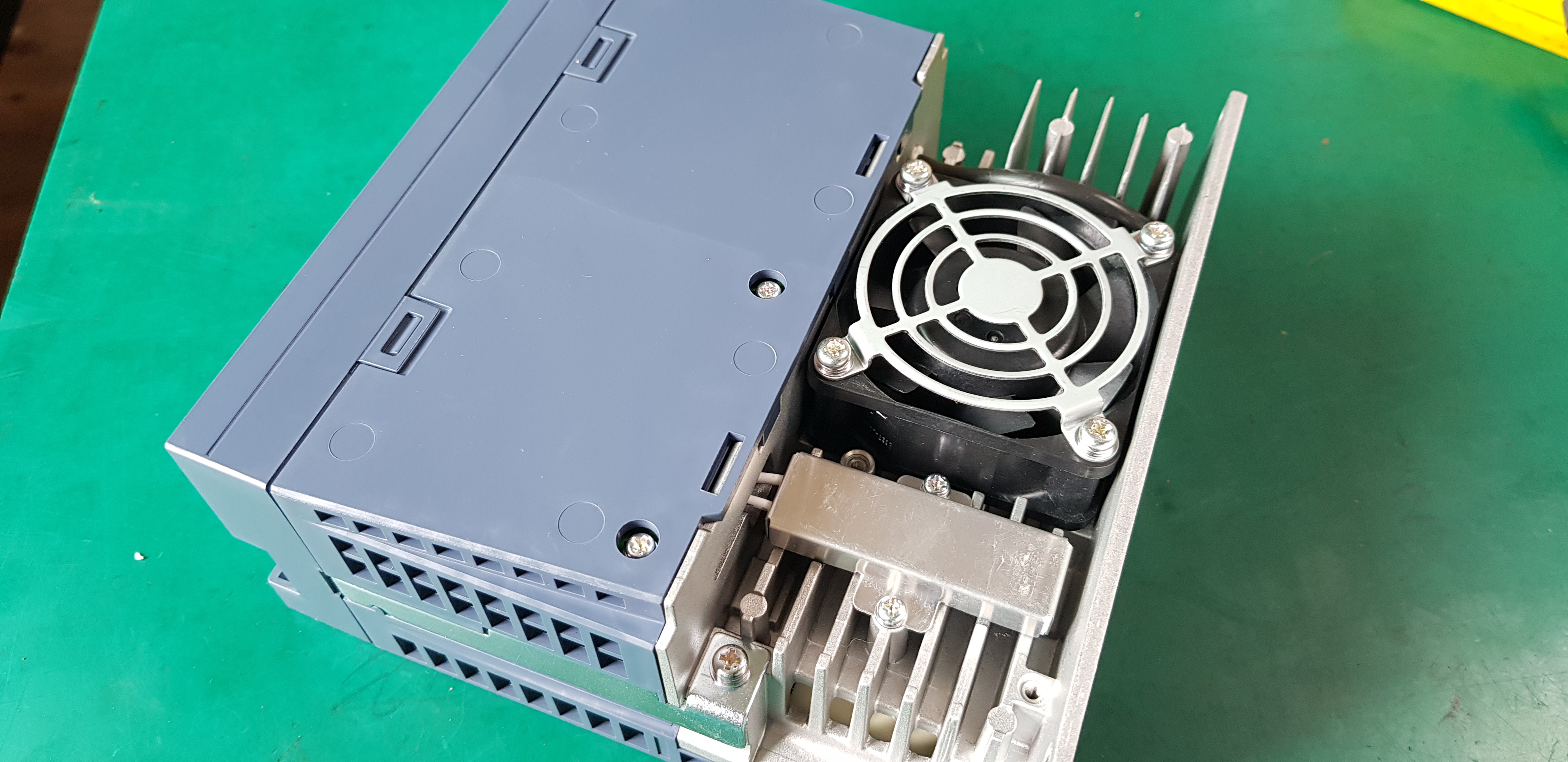 (A급-미사용품) FUJI AC SERVO AMP RYH751F5-VV2 후지 서보 드라이브