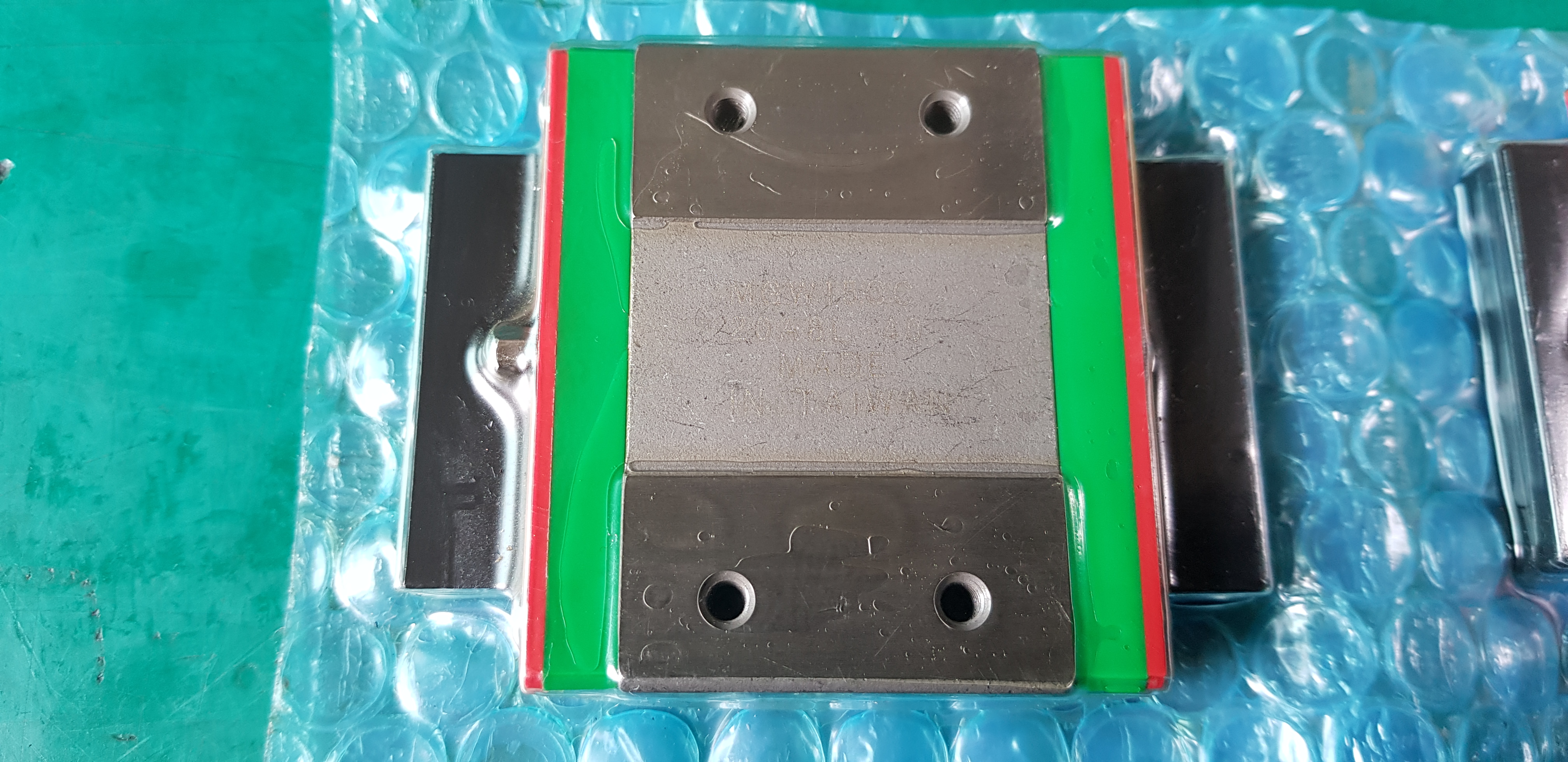 LM GUIDE BLOCK MGW15CC 20A8L-40 (A급 미사용품)