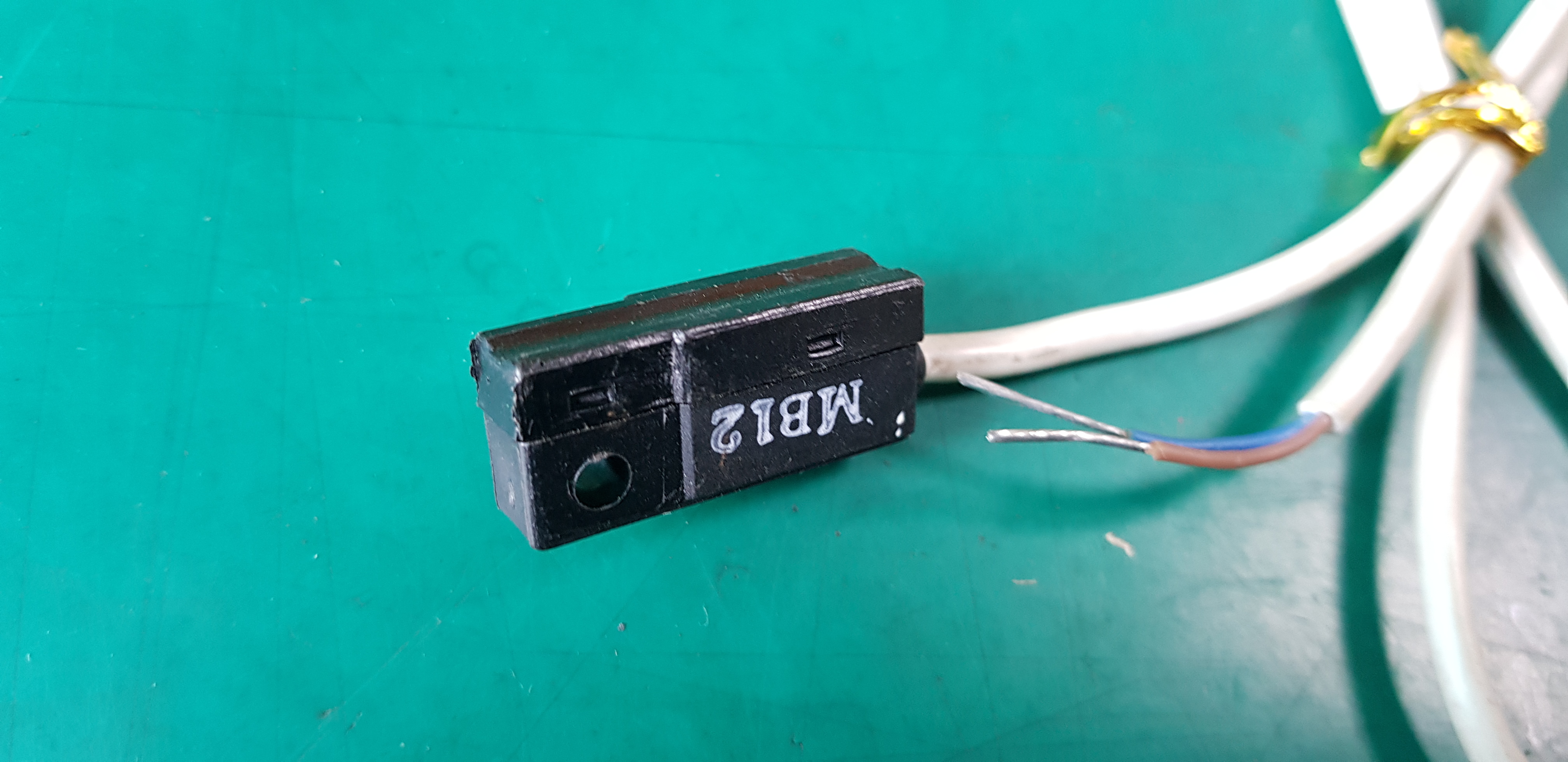 CYLINDER SENSOR D-C73K (미사용품)