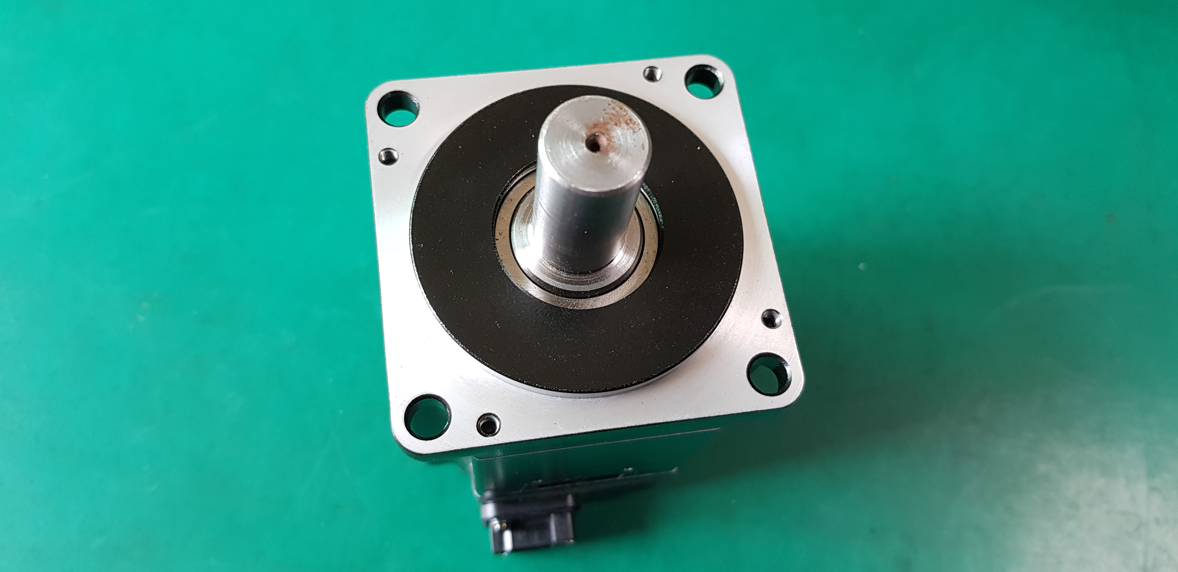 AC SERVO MOTOR SGMJV-02ADA21 (200W-중고) 야스까와 서보모타