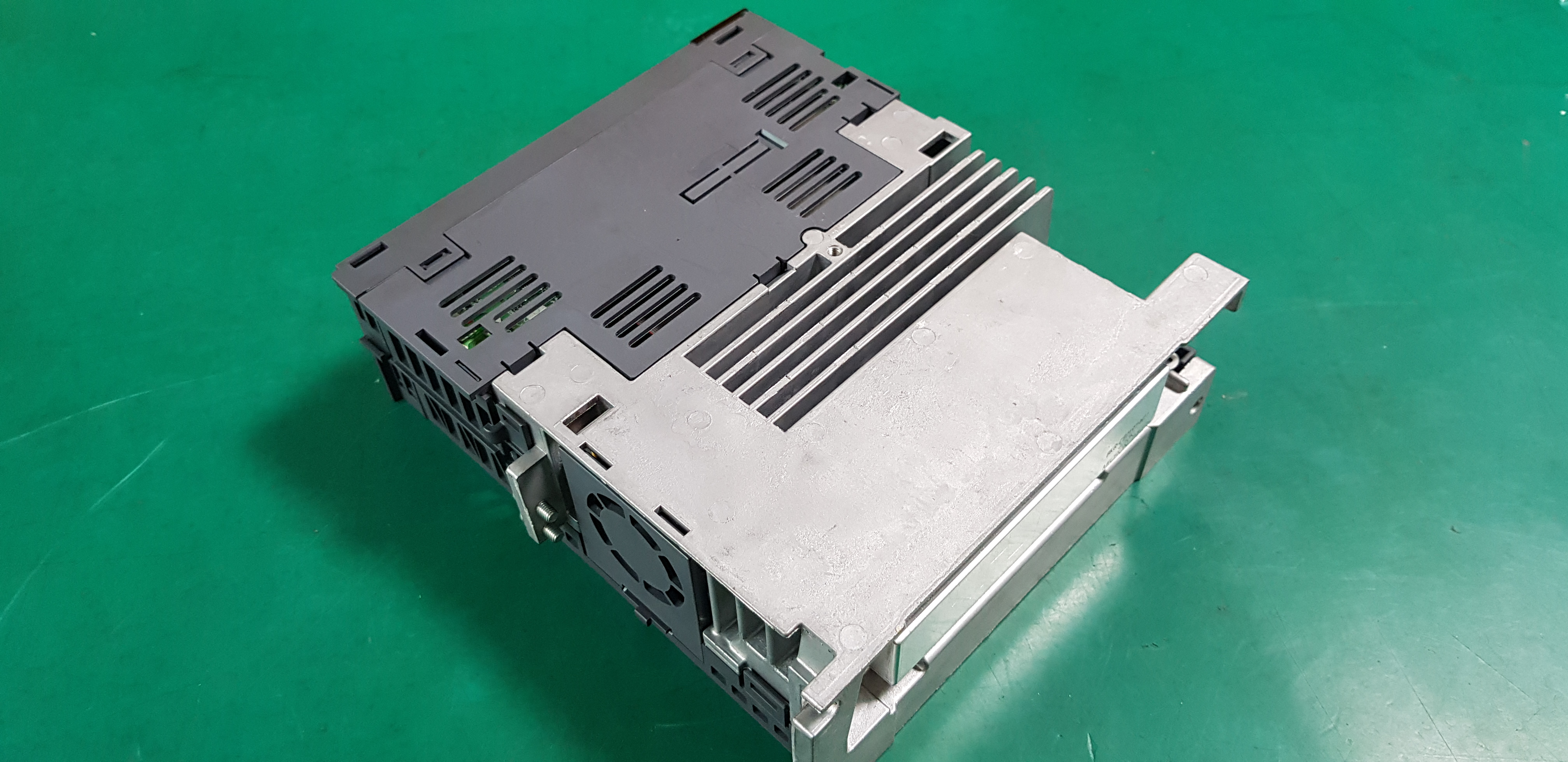 MITSUBISHI AC SERVO DRIVER MR-J3-100B (1KW-중고) 미쓰비씨 서보 드라이브