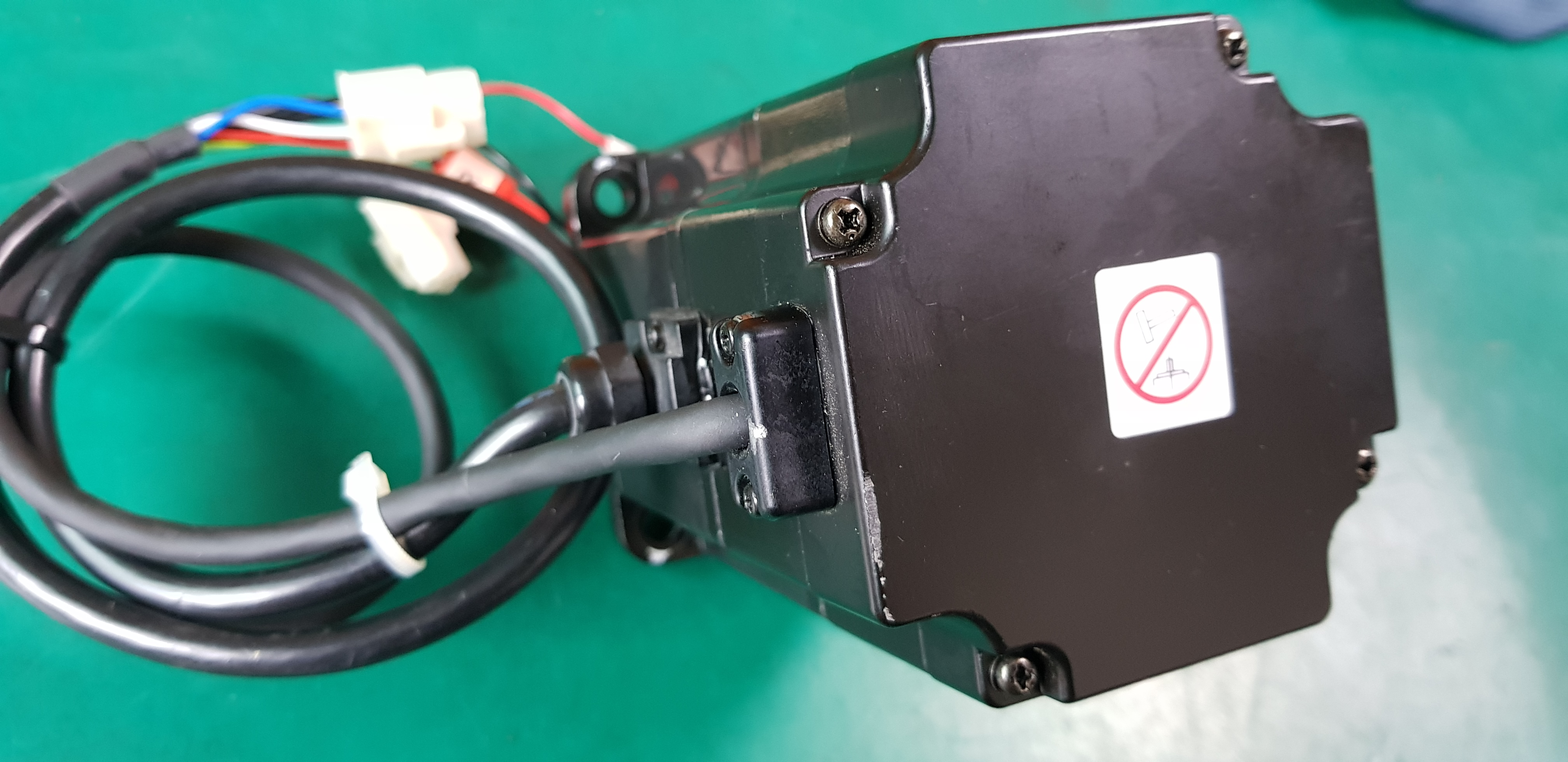 AC SERVO MOTOR SGMPH-04A1A-YR11 (400W-중고)
