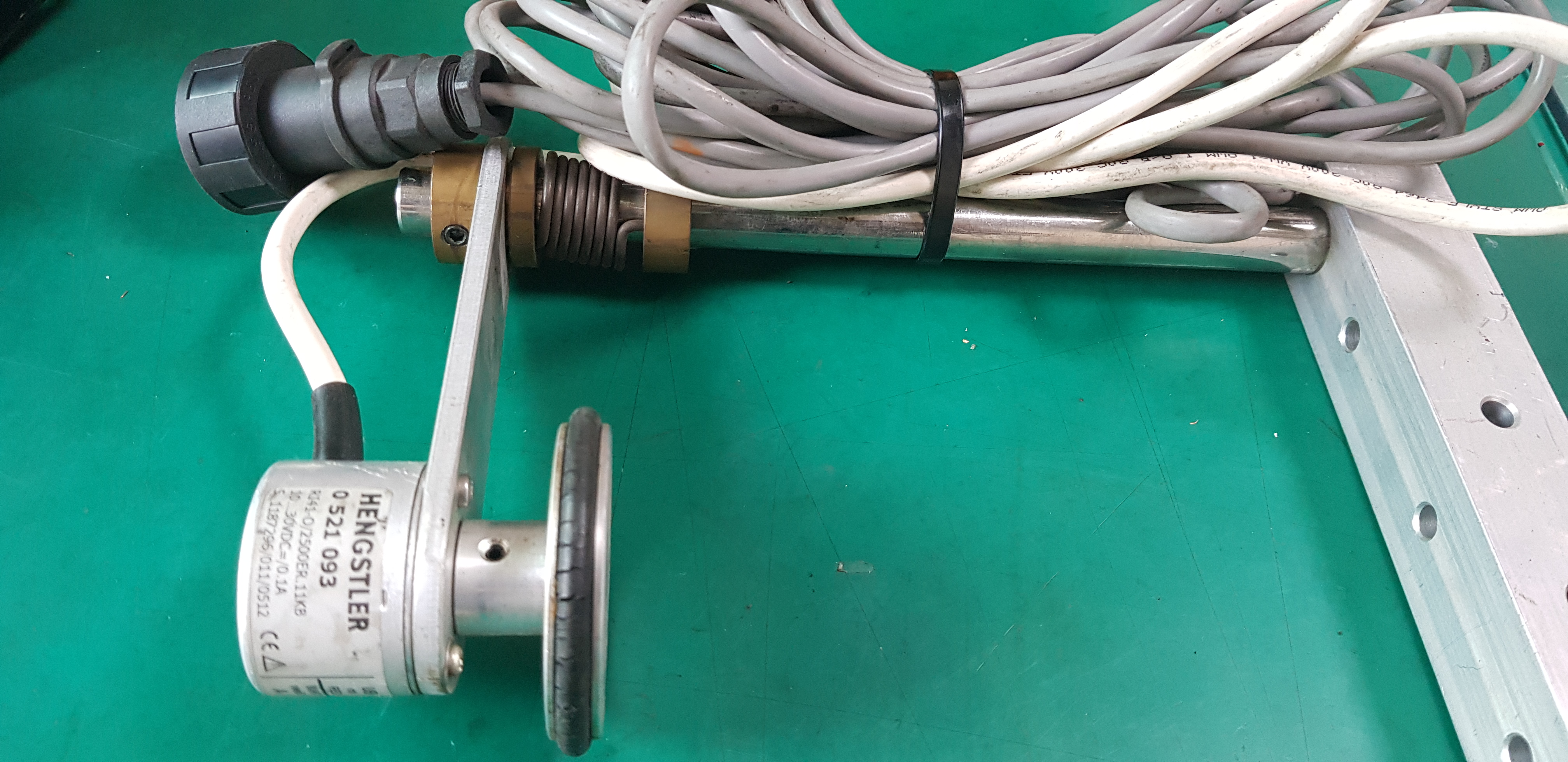 HENGSTLER 0 521 093 RI41-O/2500ER.11KB (중고)