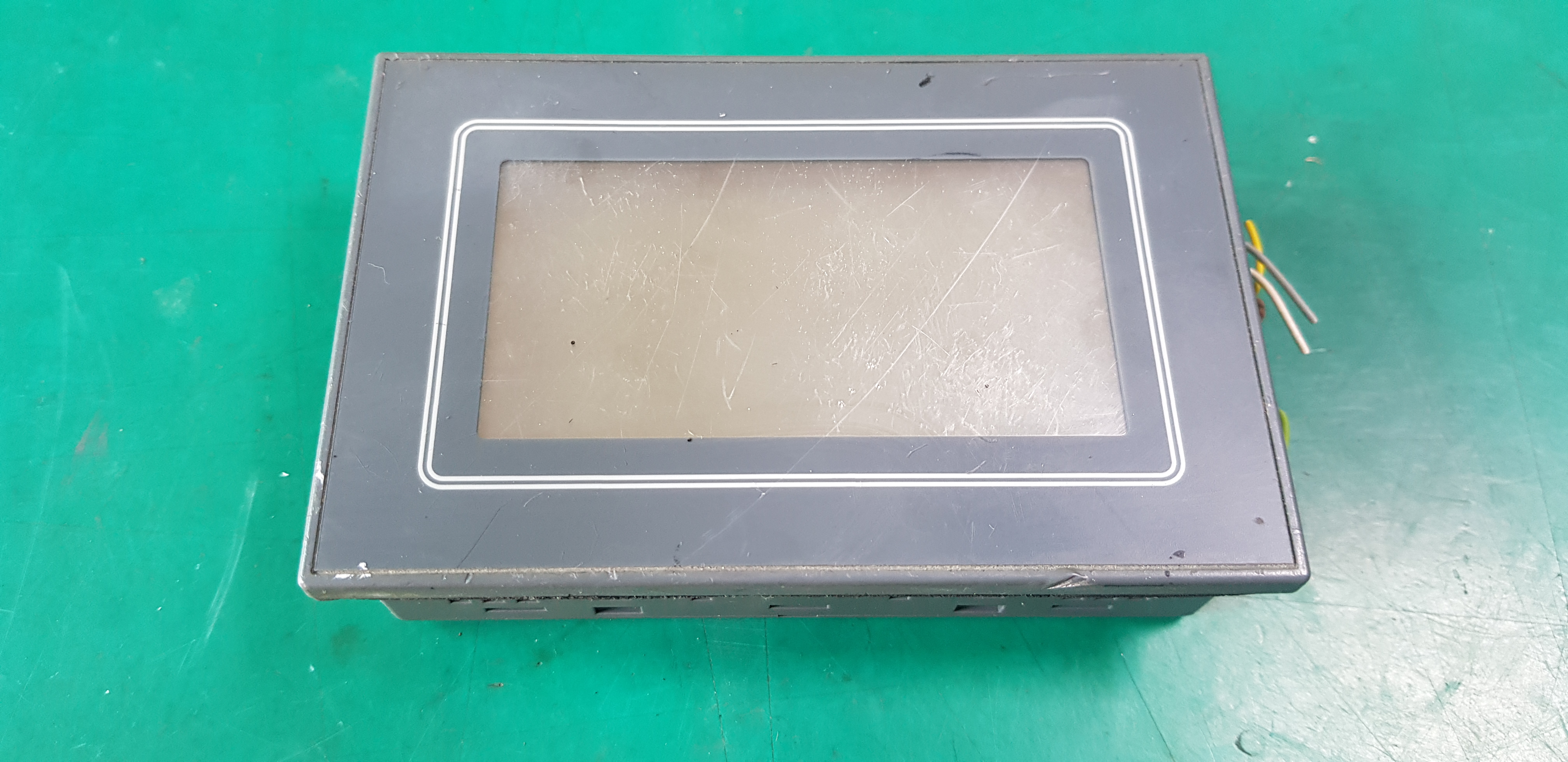 PROGRAMMABLE DISPLAY GT01 AIGTOO30B1 (중고)