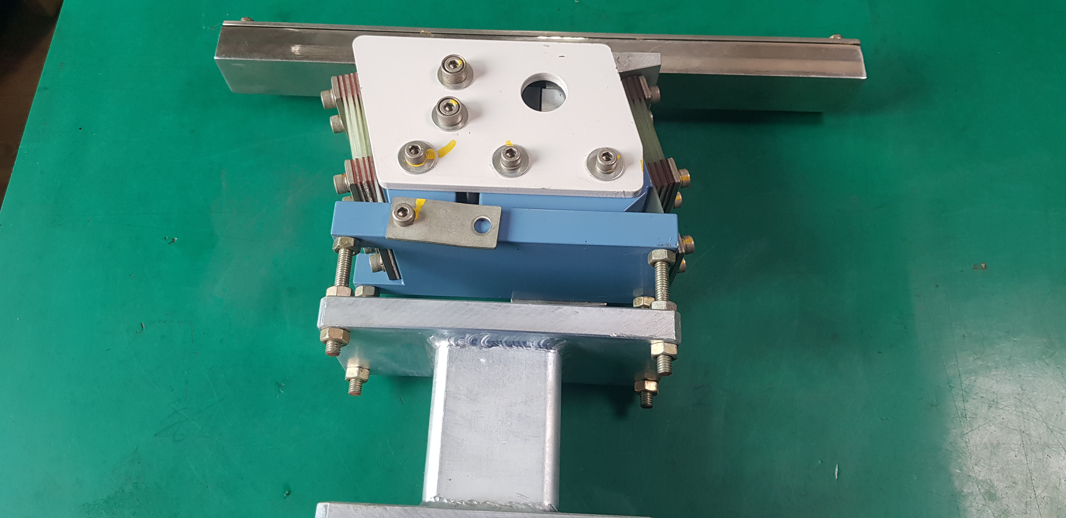 PARTS FEEDER LINER FEEDER (중고)