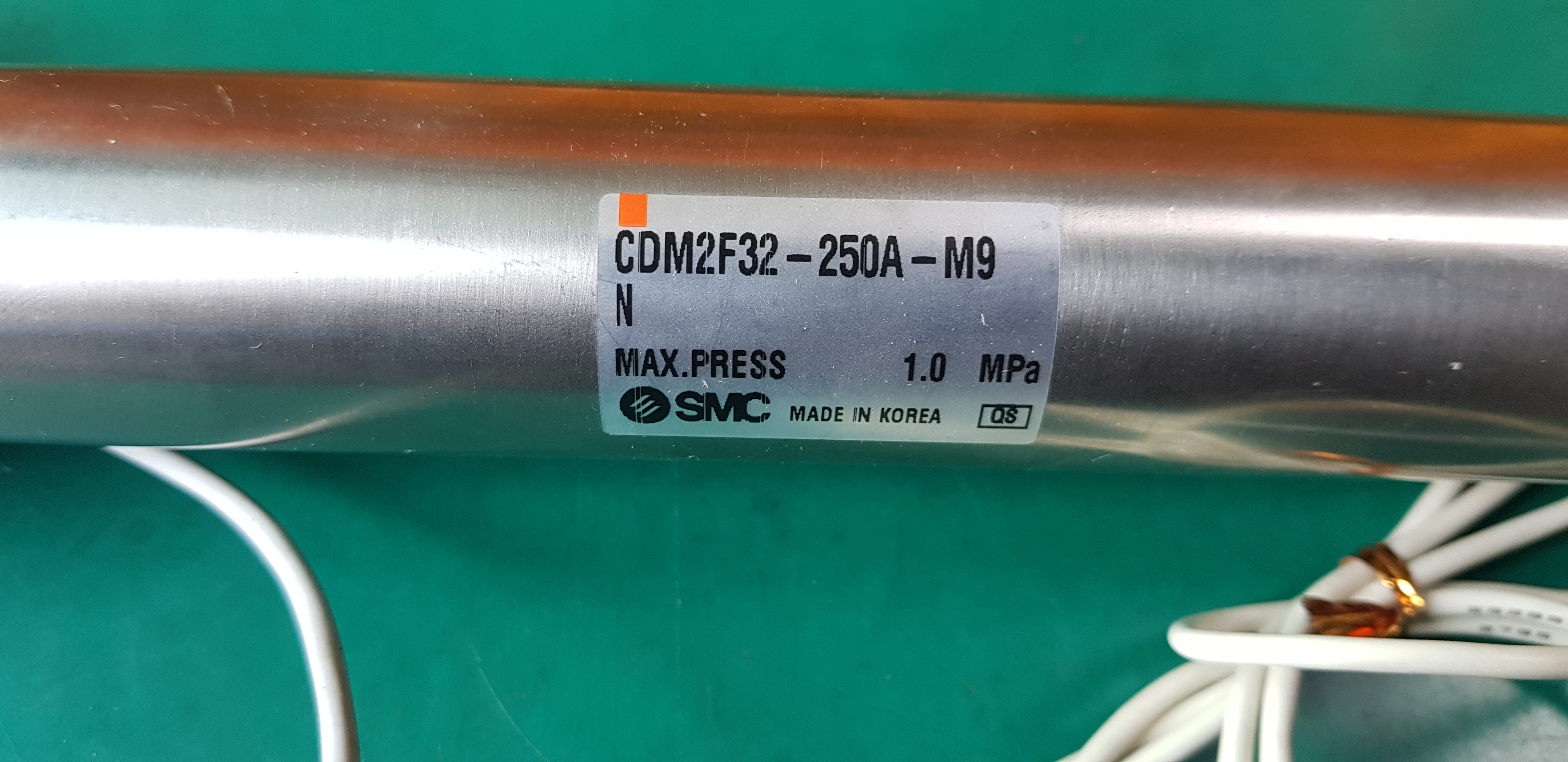 AIR CYLINDER CDM2F32-250A-M9N (중고)