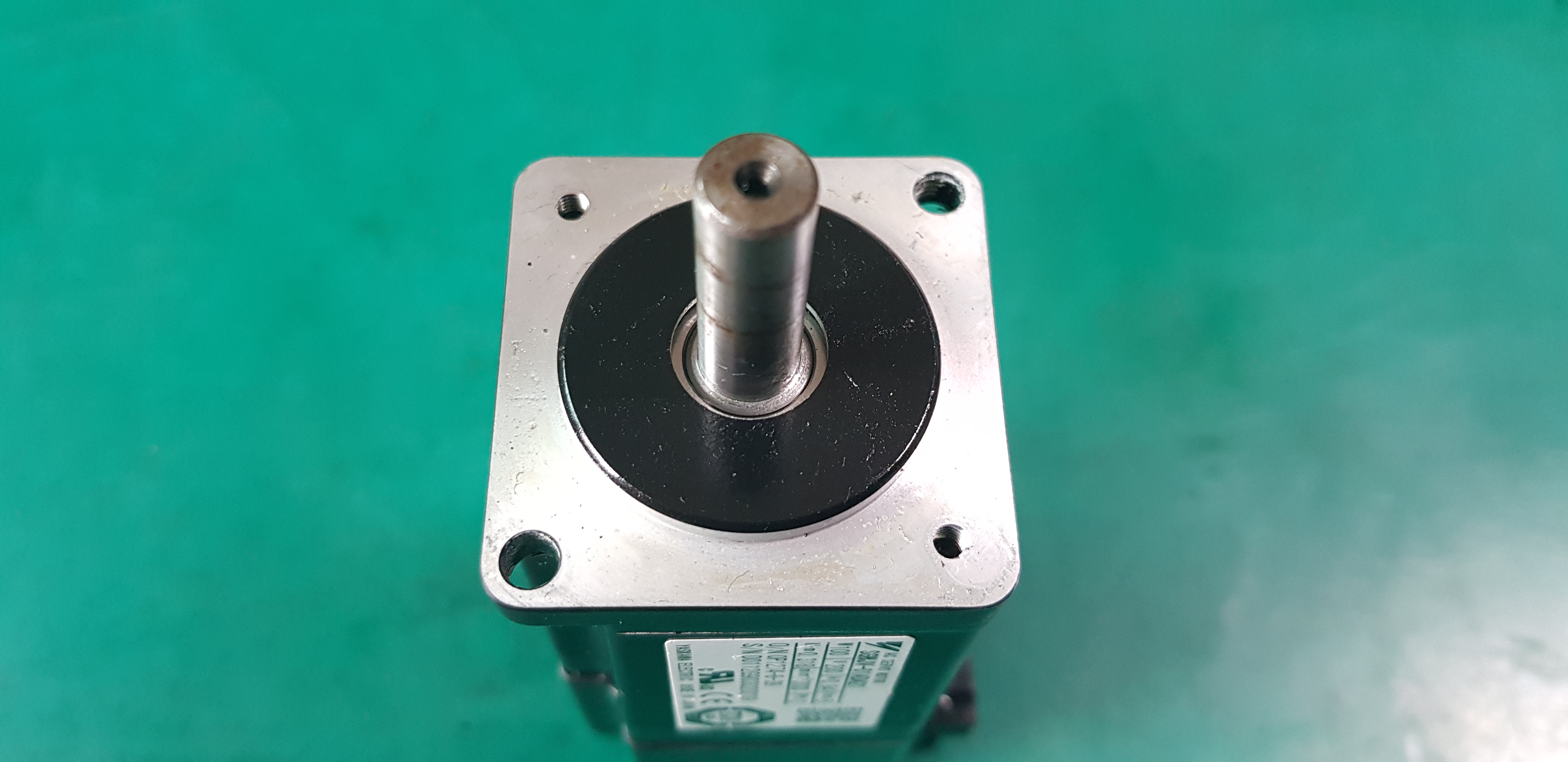 YASKAWA SERVO MOTOR SGMJV-01ADA21 (100W - 중고)야스까와 서보모타
