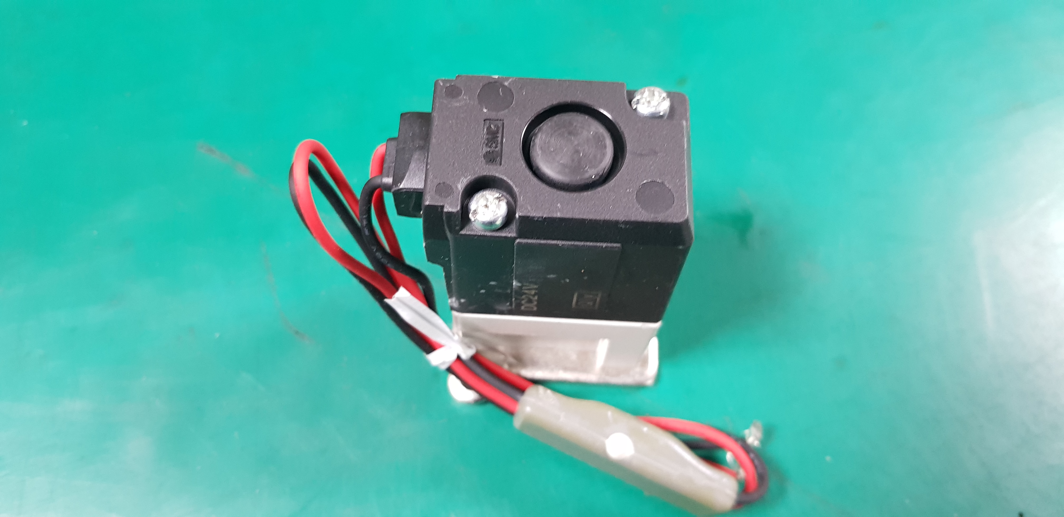 SOLENOID VALVE VT307V-5GS1-02-F (미사용품)