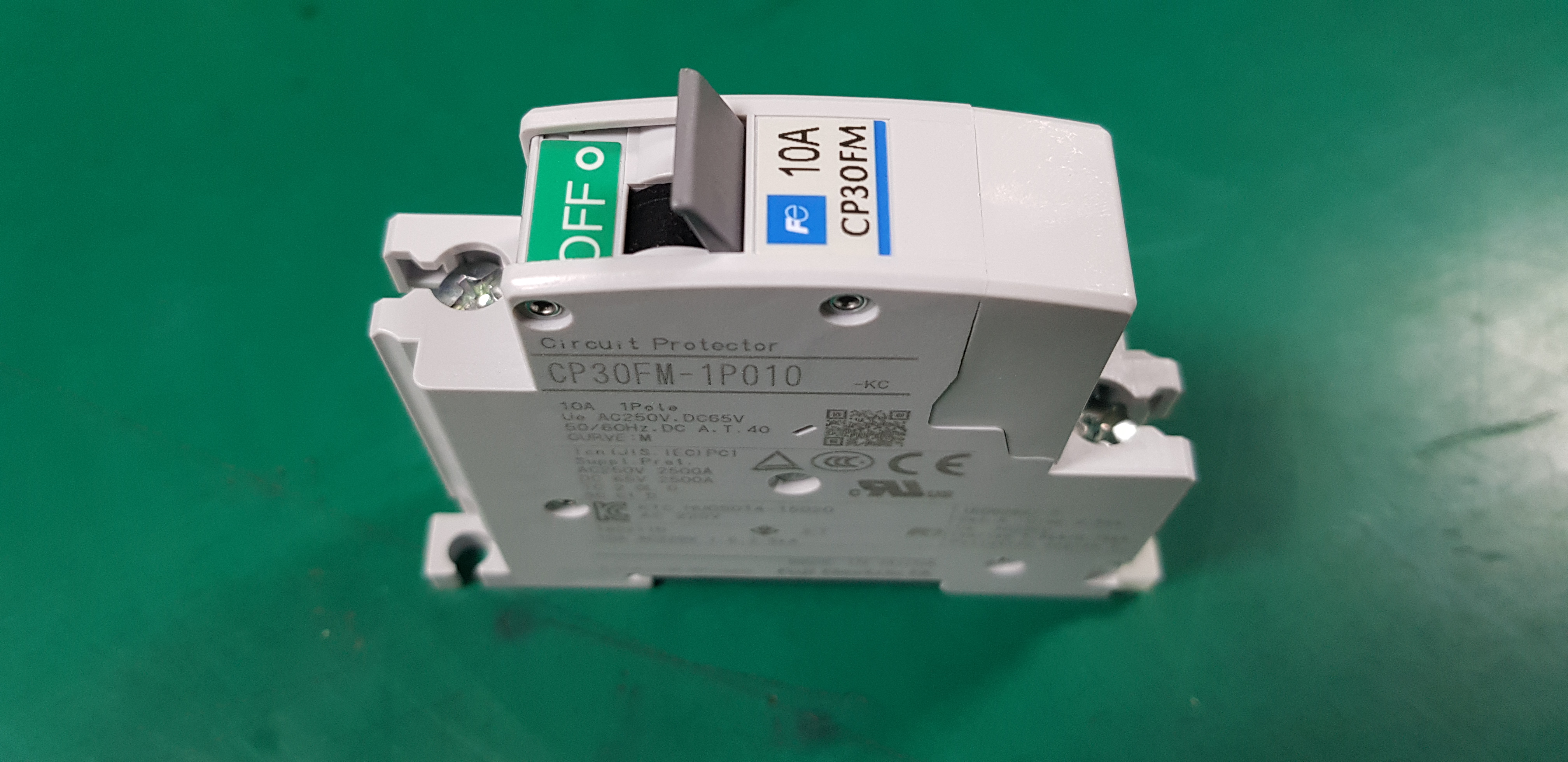 FUJI CIRCUIT PROTECTOR CP30FM-1P010 (10A, A급 미사용품)