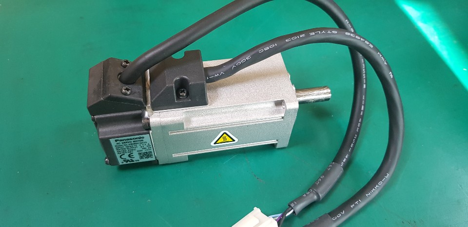 (A급-미사용품)AC SERVO MOTOR FUJI MSMD012G1S 후지 서보 모타