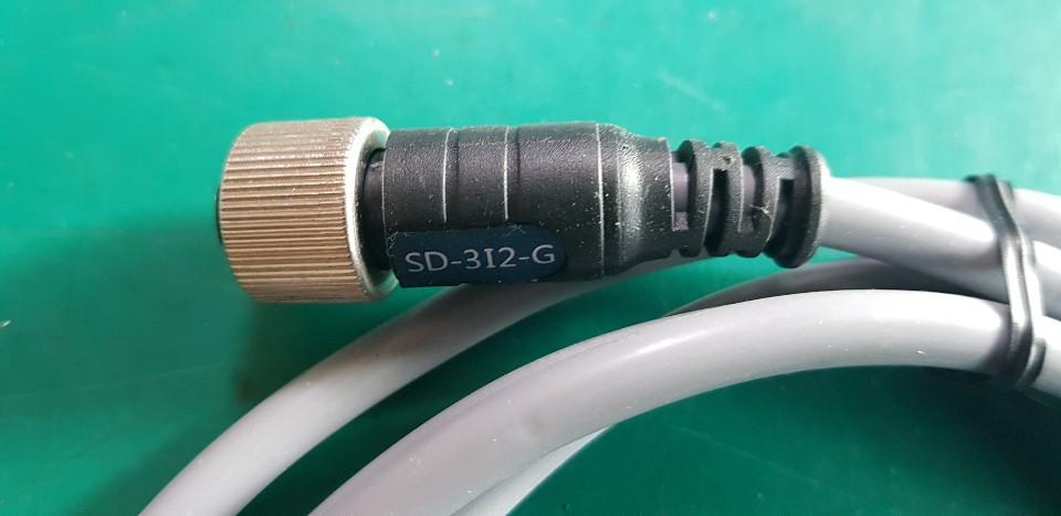 CONNECTOR CABLE SD-3I2-G (A급 미사용품)