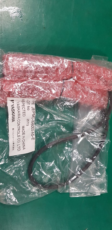 SERVO MOTOR CABLE JEPMC-W6002-A5-E (A급 미사용품)