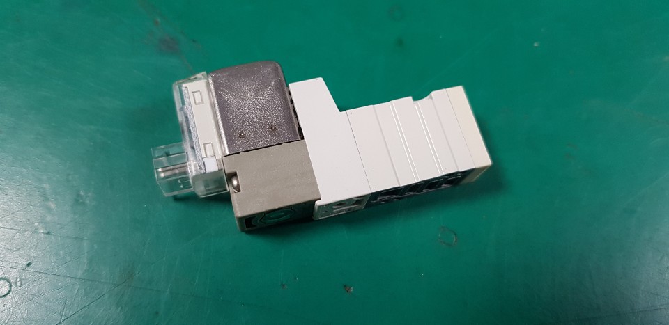 SOLENOID VALVE SYJ324R-5LZ (A급 미사용품)