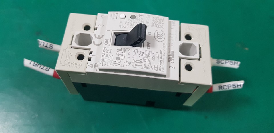 NO-FUSE BREAKER NV30-FAU (10A 중고)