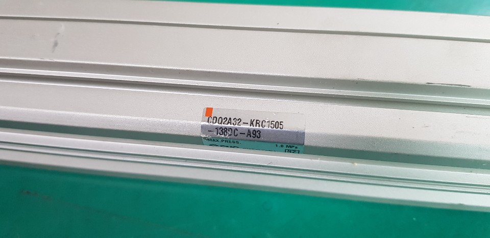 AIR CYLINDER CDQ2A32-KRC1505-138DC-A93 (중고)