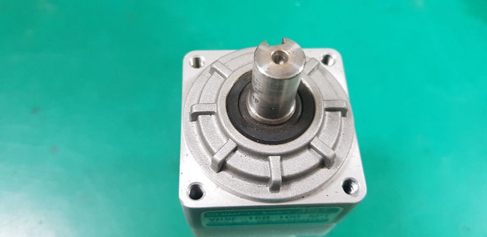 REDUCER VRSF-15B-100-SPT (15:1 중고)