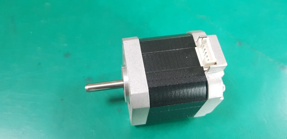 2-PHASE STEPPING MOTOR A4K-M245-SJ01 (중고)