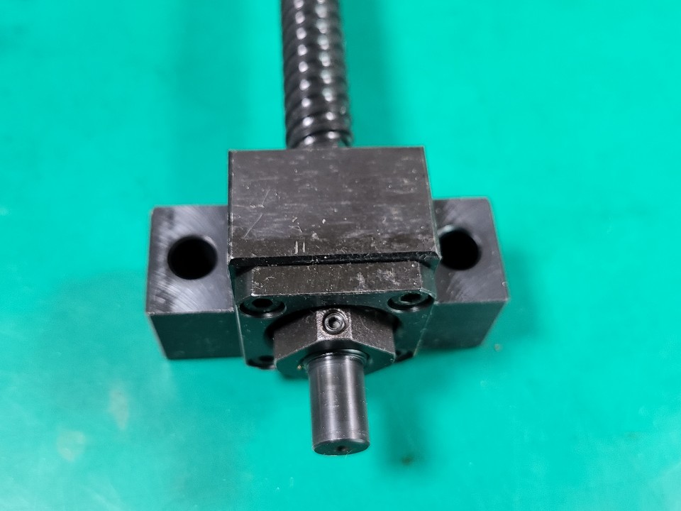 BALL SCREW SAMICK THK BNK1510-5.6 ST=350mm (중고)