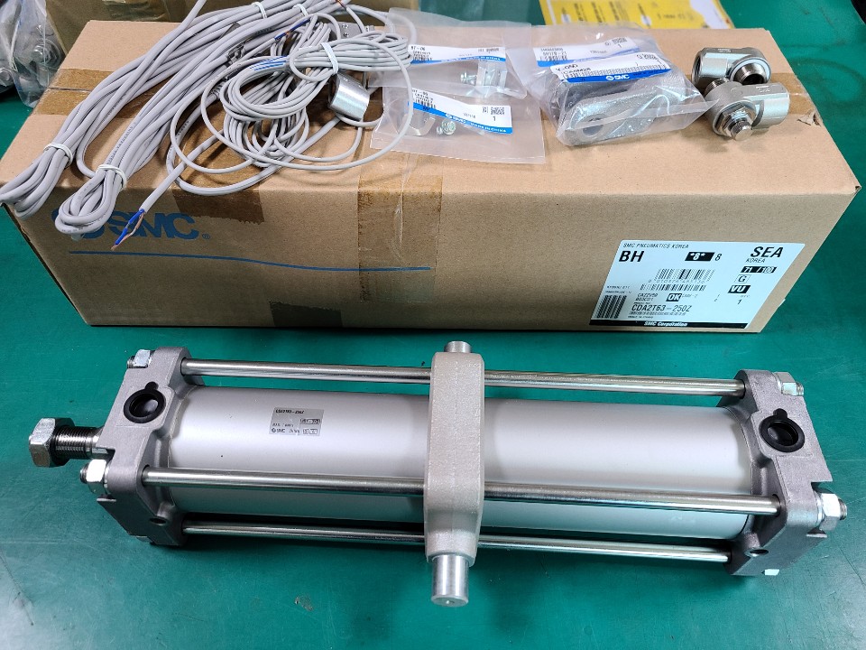 (A급) SMC TIE-ROD CYLINDER CDA2T63-250Z 