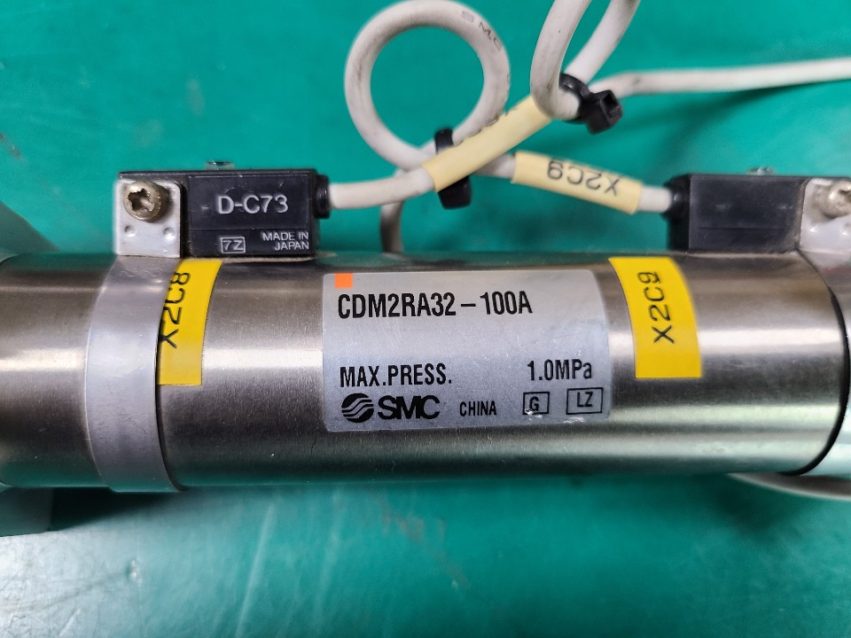 AIR CYLINDER CDM2RA32-100A (중고)