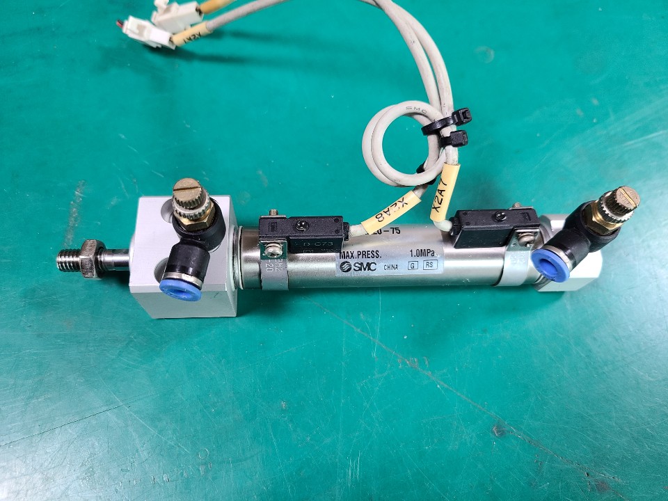 AIR CYLINDER CDM2RA20-75 (중고)