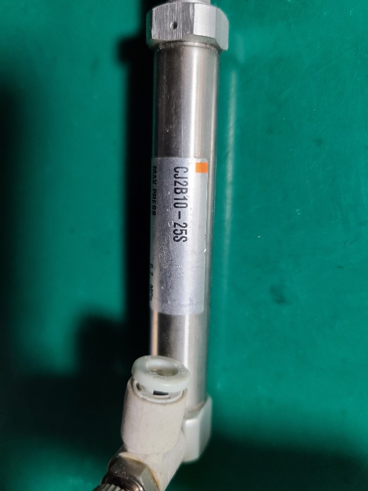 AIR CYLINDER CJ2B10-25S (중고)