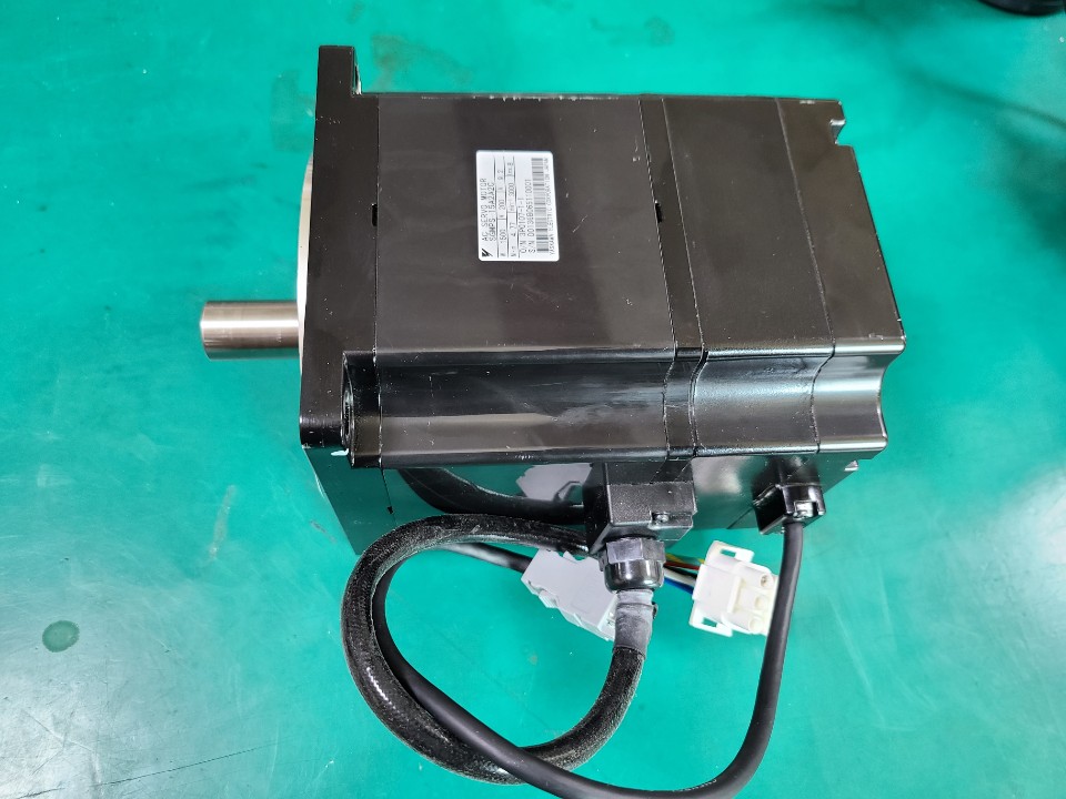 YASKAWA SERVO MOTOR SGMPS-15A2A2C (1.5KW 중고) 야스까와 서보모타