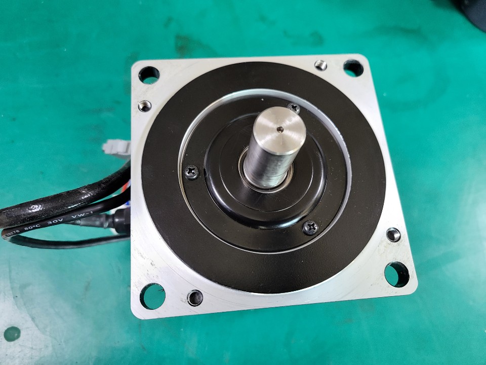 YASKAWA SERVO MOTOR SGMPS-15A2A2C-E (1.5KW 중고) 야스까와 서보모타