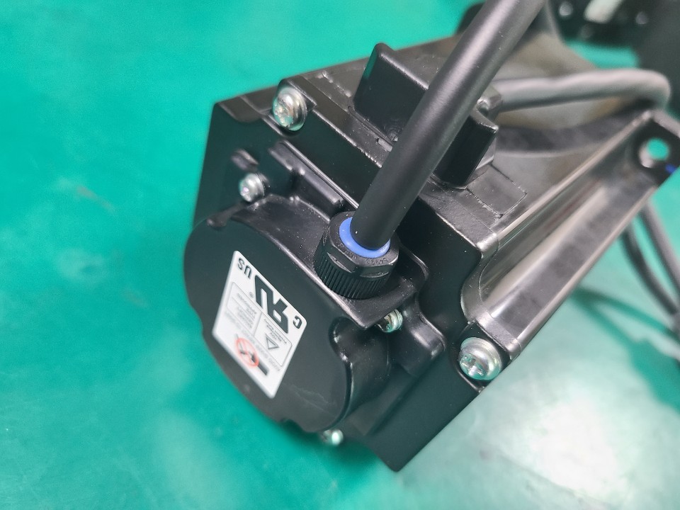 (미사용품)AC SERVO MOTOR GYS751D5-RB2 (750W) 서보모타