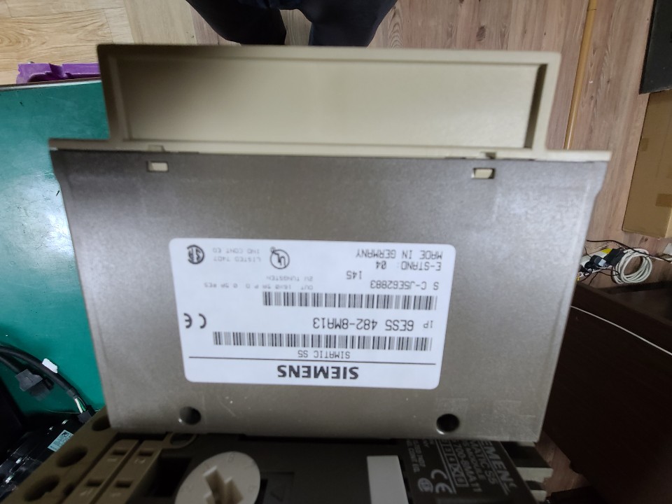 PLC SIEMENS 6ES5 482-8MA13 (중고)