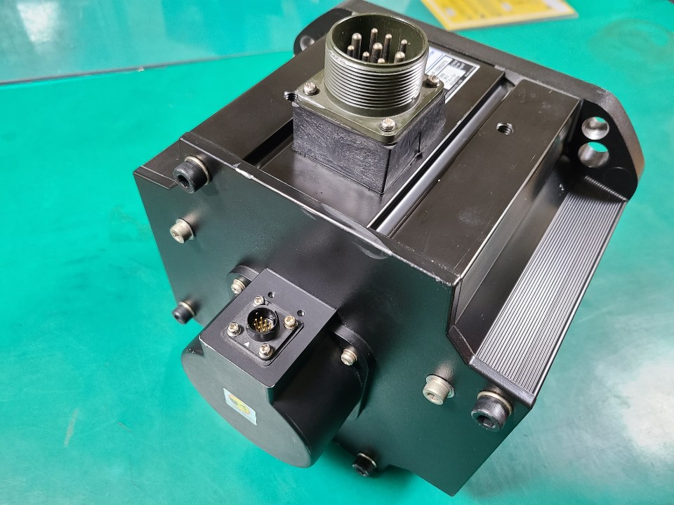 AC SERVO MOTOR KANF-55BG3T5 (5.5KW 중고)